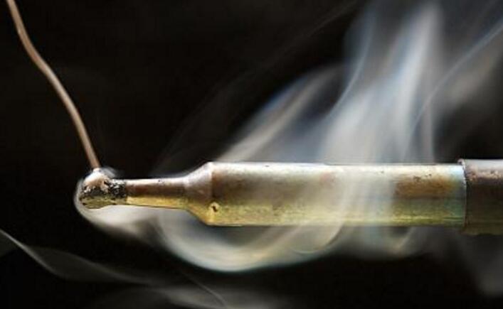 電烙鐵煙霧——焊錫天美麻豆视频